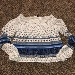 Cute off the should mid top